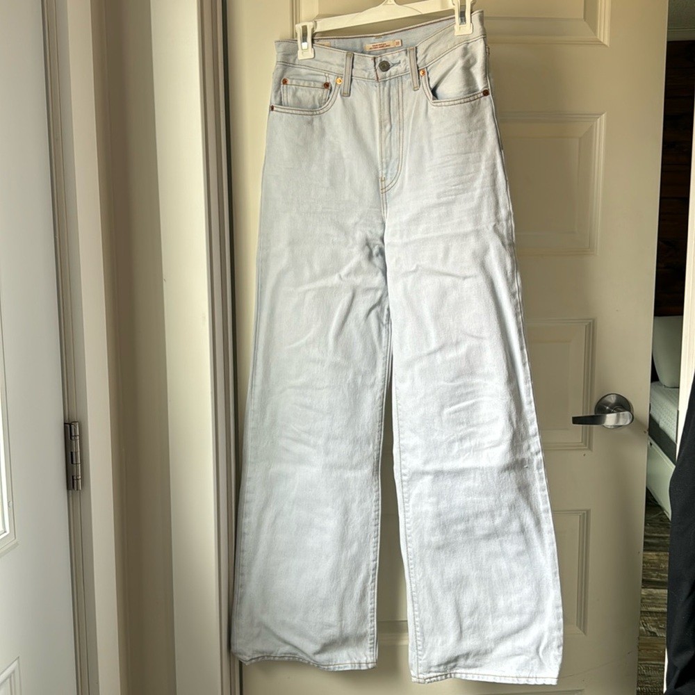 Levi’s Ribcage Wide Leg Size 27